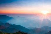 cloudscape_mountains_sunrise_sunset_gettyimages-154422931