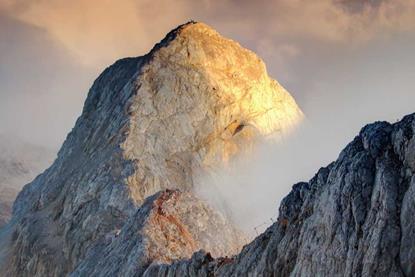 Fixed income- a bull steepener as rates peak?