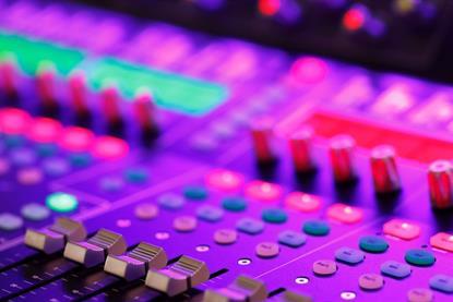 AB_WillThePassivePendulumChangeDirectionInAIDrivenMarkets_1600x760