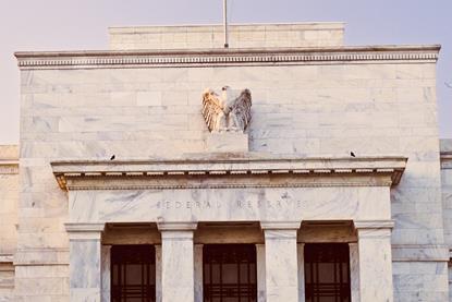 High contrast in Fed Policy Signals